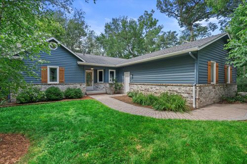 2927 Ridley Rd, Hartland, WI, 53029-9380 | Card Image
