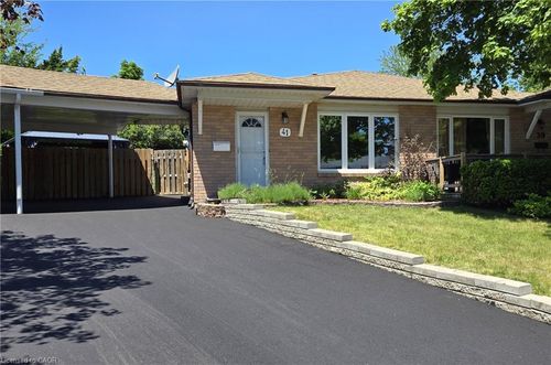 41 Nora Crt, Cambridge, ON, N3C3N1 | Card Image