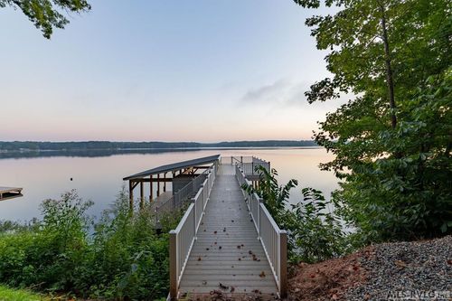 314 Harbor Dr, Macon, NC, 27551-9181 | Card Image