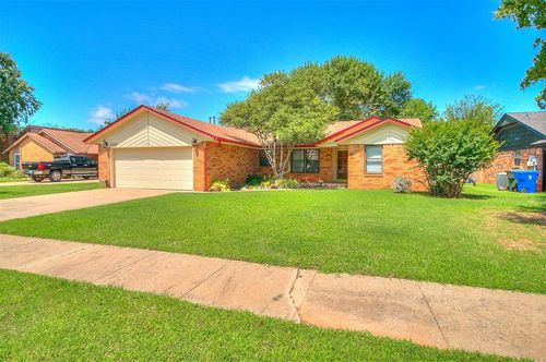 222 Crest Ct, Norman, OK, 73071-3025 | Card Image