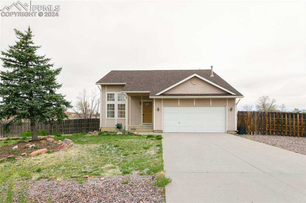 Hook Ct, Pueblo, CO 81007