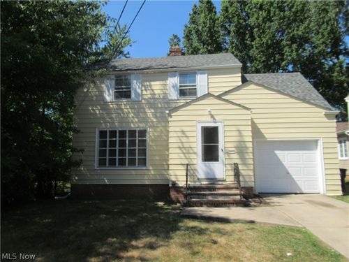 5095 Edenhurst Rd, Lyndhurst, OH, 44124-1214 | Card Image