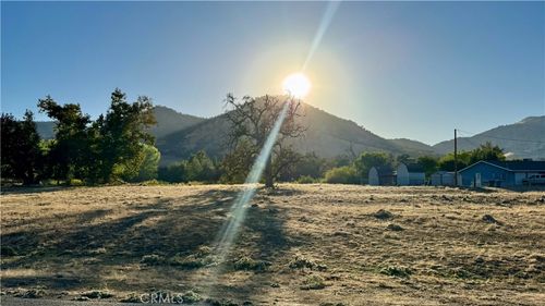 1 Live Oak Dr, Sanger, CA, 93657 | Card Image