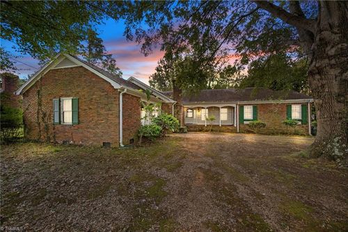 301 W Dalton Rd, King, NC, 27021-9293 | Card Image
