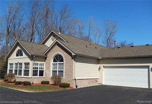 1137 Abbey Ct, Westland, MI, 48185-8521 | Card Image