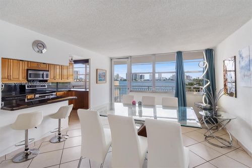 218-251 174th St, Sunny Isles Beach, FL, 33160-3354 | Card Image