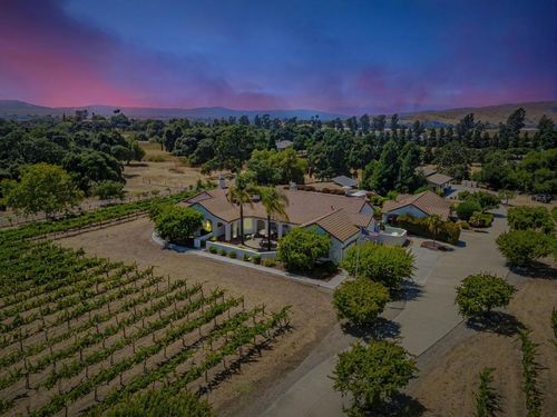 1152 Little River Dr, Hollister, CA, 95023-9094 | Card Image