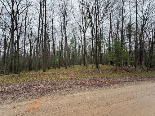 8278 Highland Trl, Stanwood, MI, 49346-8763 | Card Image