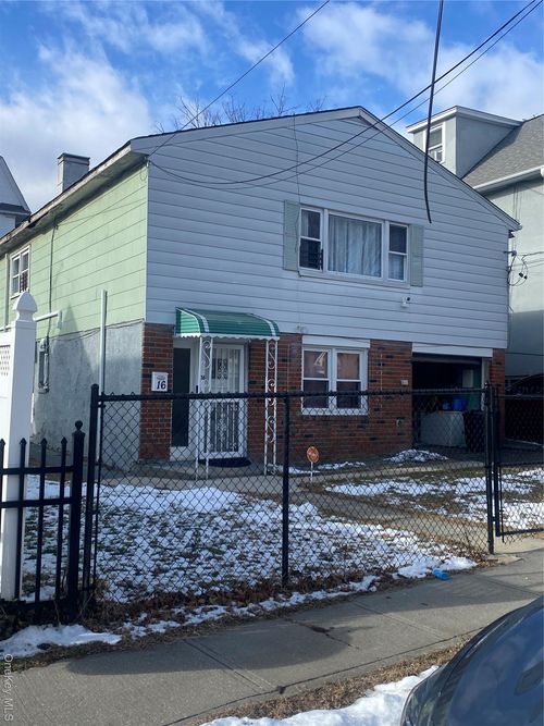 16 Pease St, Mount Vernon, NY, 10553-1402 | Card Image