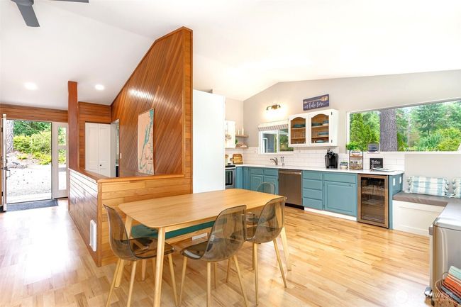 Dining and kitchen | Image 16