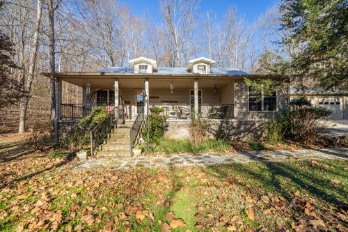 1934 Hog Creek Rd, Waynesboro, TN, 38485-4111 | Card Image