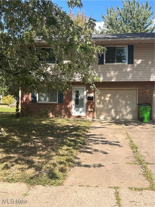 4393 N Norman Dr, Stow, OH, 44224-2775 | Card Image