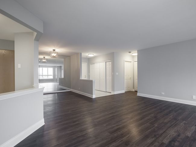 APT-409 - 3100 Lexington Ln, Home with 2 bedrooms, 2 bathrooms and 2 parking in Glenview IL | Image 13