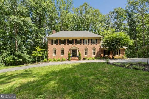 5504 W Ridge View Dr, Fairfax, VA, 22030-4621 | Card Image