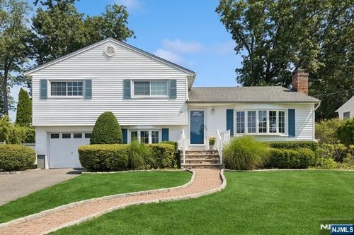 599 Rhein Ct, New Milford, NJ, 07646-1030 | Card Image