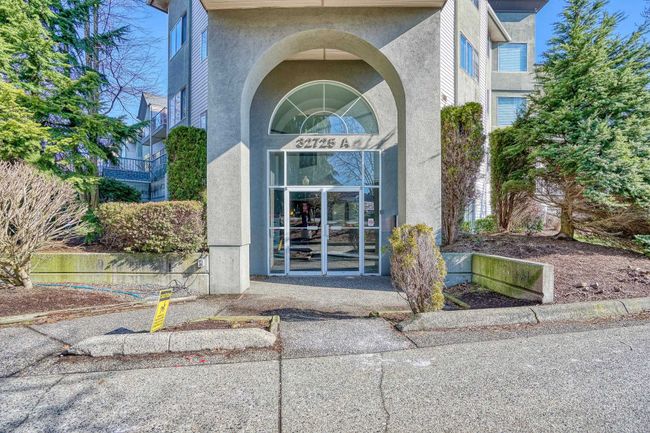 4 - 32725 George Ferguson Way, Condo with 2 bedrooms, 2 bathrooms and 1 parking in Abbotsford BC | Image 4