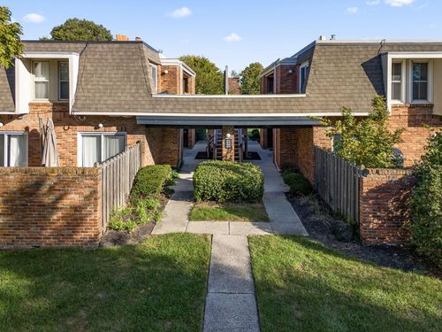 apt-b-1512 Lafayette Dr, Columbus, OH, 43220-6805 | Card Image