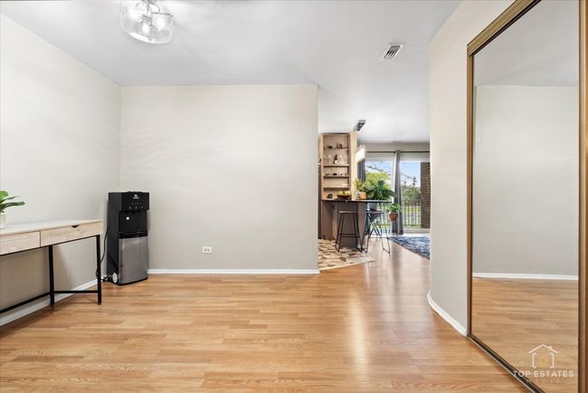 APT-209 - 1550 Sandpebble Dr, Condo with 2 bedrooms, 2 bathrooms and null parking in Wheeling IL | Image 6