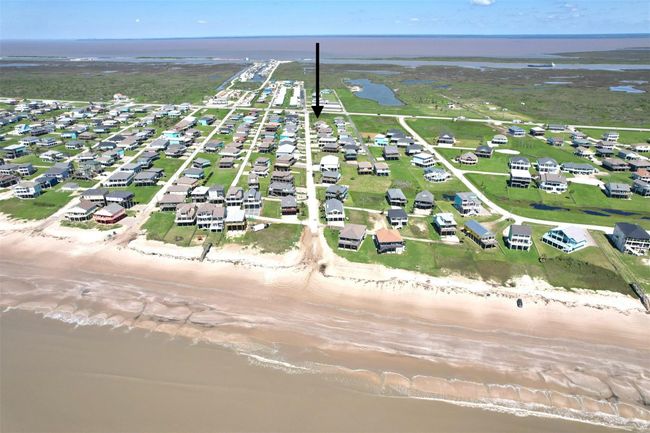 982 S Cove, Home with 0 bedrooms, 0 bathrooms and null parking in Crystal Beach TX | Image 4