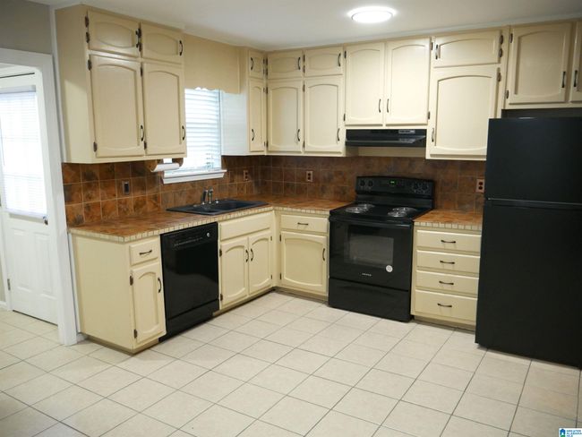 908 Birch St, House other with 3 bedrooms, 2 bathrooms and null parking in MOODY AL | Image 6