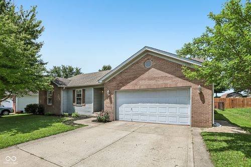 56 Clear Spring Ln, Trafalgar, IN, 46181-8632 | Card Image