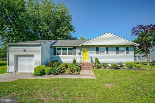 144 Castle Heights Avenue, PENNSVILLE, NJ, 08070 | Card Image