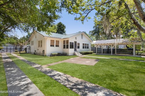 145 Bay View Ct, Bay Saint Louis, MS, 39520-4601 | Card Image