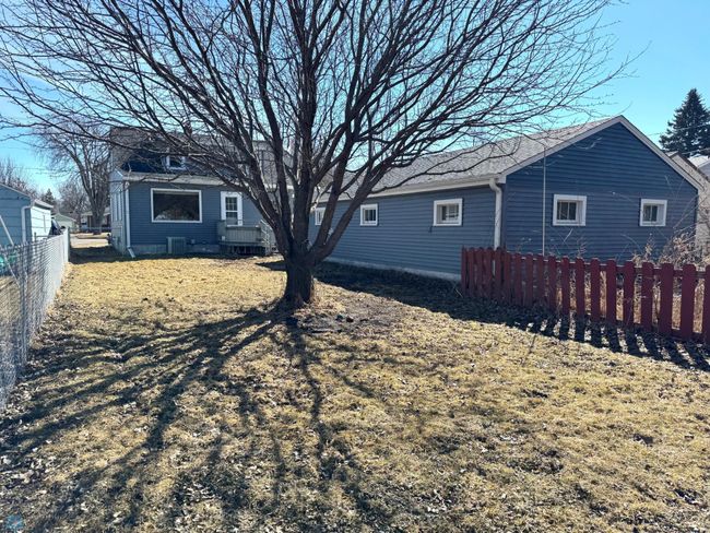 Nice fenced yard with shade tree | Image 42
