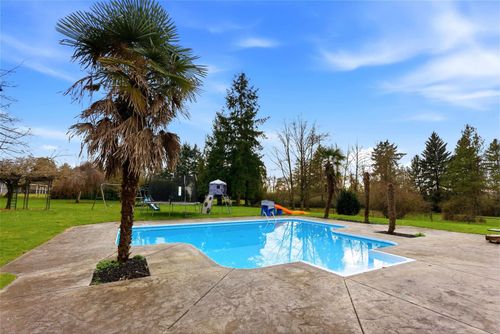 20326 74b Ave, Langley, BC, V2Y1V4 | Card Image