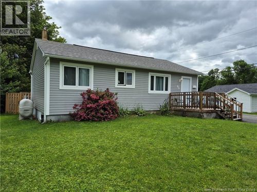 45 Clearview Ave, Fredericton, NB, E3A1J9 | Card Image