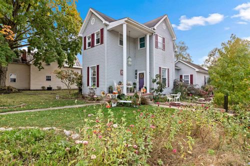 427 N Sycamore St, Fairmount, IN, 46928-1431 | Card Image