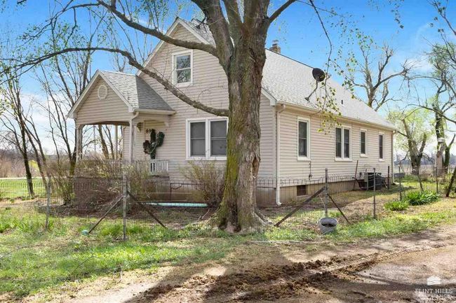897 Elk Rd, House other with 3 bedrooms, 1 bathrooms and null parking in Clay Center KS | Image 8