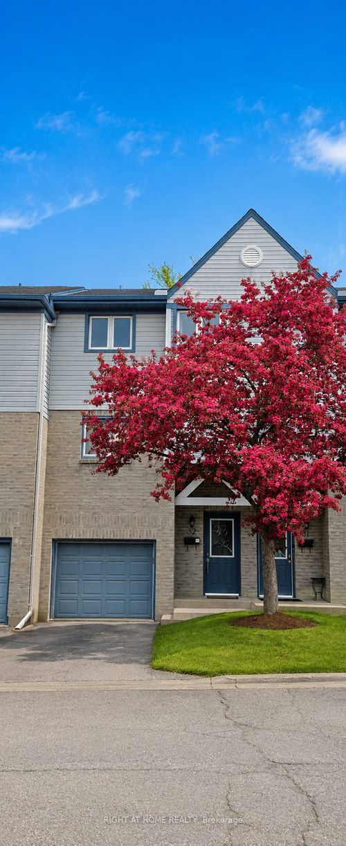 32-589 Beechwood Dr, Waterloo, ON, N2T2K9 | Card Image