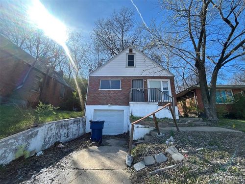 8455 Concord Pl, Saint Louis, MO, 63147-1911 | Card Image