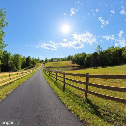 1225 Middle River Rd, STANARDSVILLE, VA, 22973-2303 | Card Image