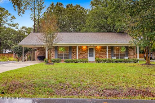 1605 S 7th Street, Ocean Springs, MS, 39564 | Card Image