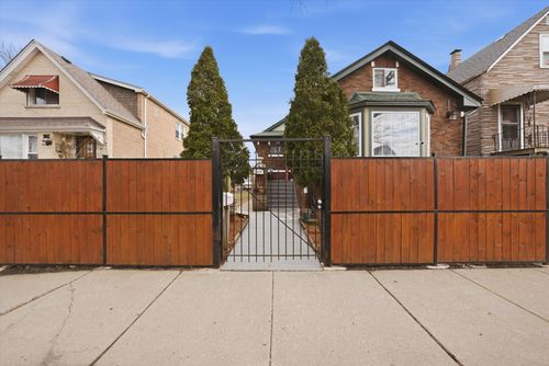 5237 Fairfield Ave, Chicago, IL, 60632-2243 | Card Image