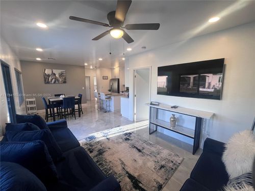 2048-2048 Nw 99th Ter, Miami, FL, 33147-1324 | Card Image