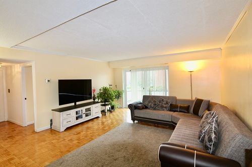 apt-22a-44 Broadlawn Park, Chestnut Hill, MA, 02467-3506 | Card Image