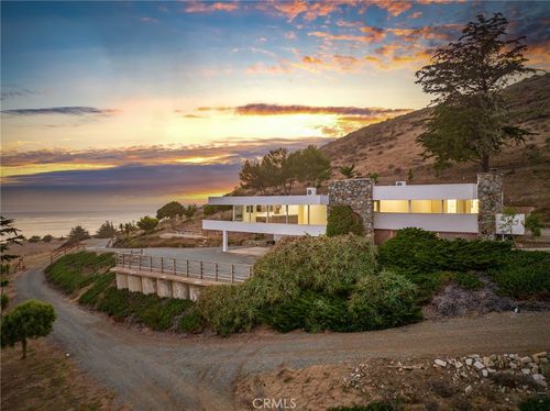 5010 Highway 1, Cayucos, CA, 93430-9611 | Card Image