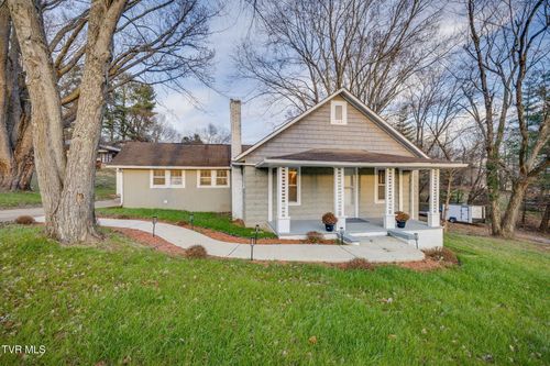 133 Pinehurst Dr, Kingsport, TN, 37660-1522 | Card Image