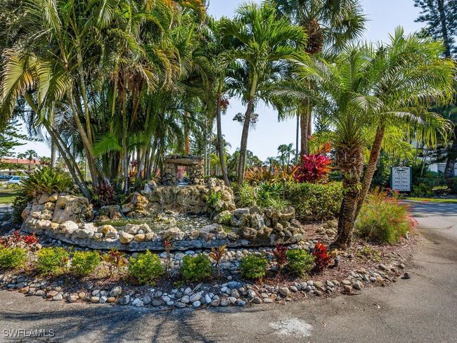 APT-201 - 4372 27 Th Ct Sw, Condo with 2 bedrooms, 2 bathrooms and null parking in NAPLES FL | Image 29