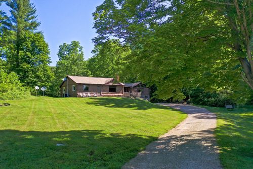 23350 State Route 180, Rockbridge, OH, 43149-9732 | Card Image