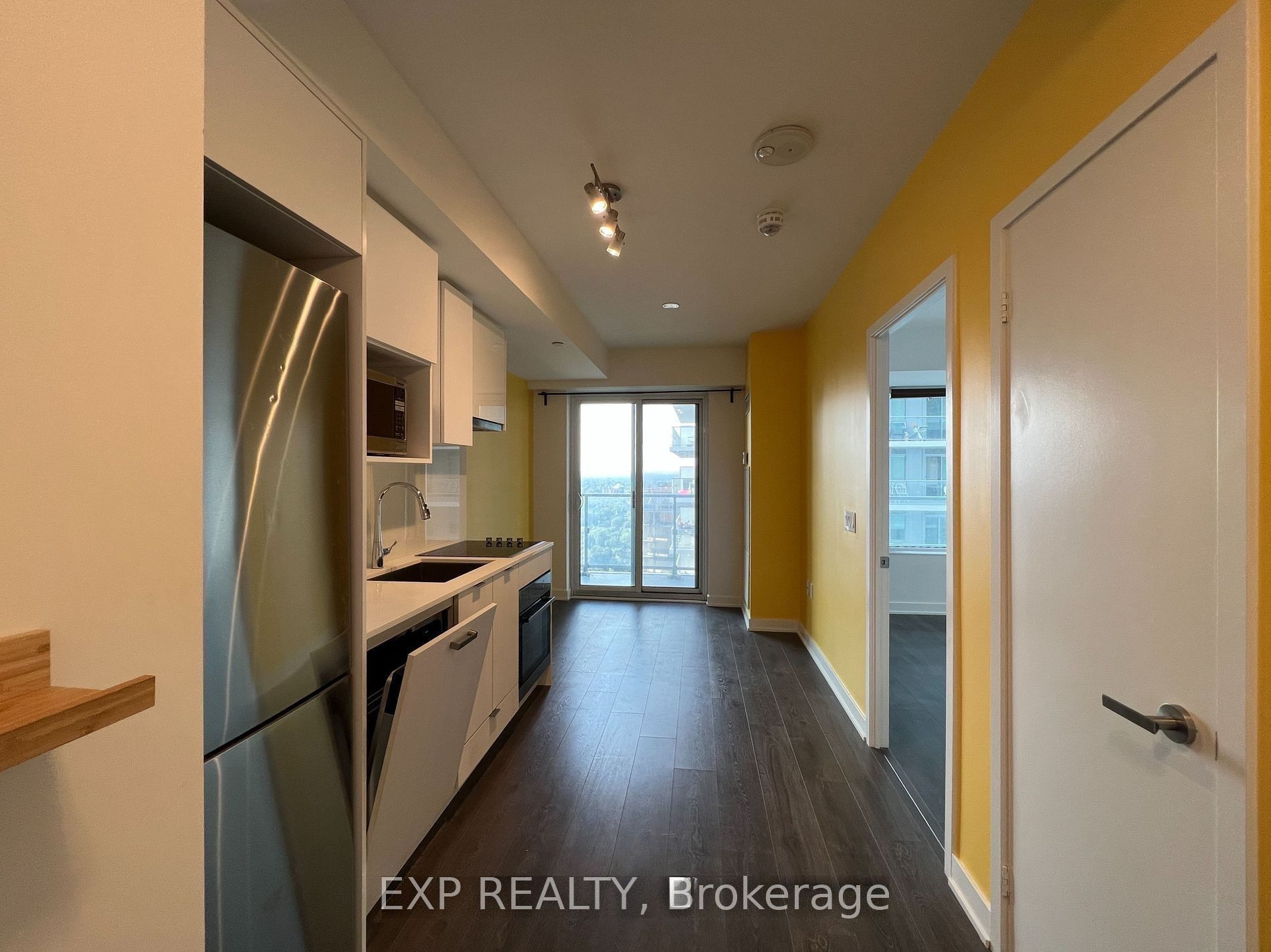 Residential Lease in Toronto C10