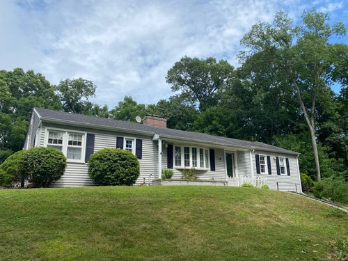 18 Beach Park Rd, Clinton, CT, 06413-2704 | Card Image