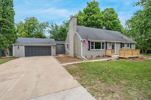 1418 County Rd Jj, NEENAH, WI, 54956 | Card Image
