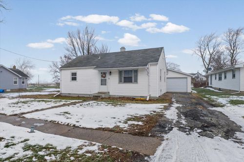 310 E Main St, Buckley, IL, 60918-7004 | Card Image