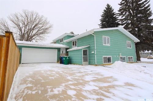 60 Clark Cres, Saskatoon, SK, S7H3L9 | Card Image