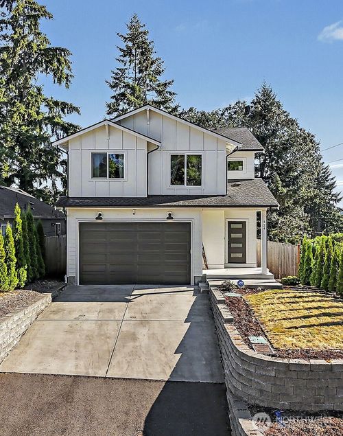 324 123rd St S, Tacoma, WA, 98444-5111 | Card Image
