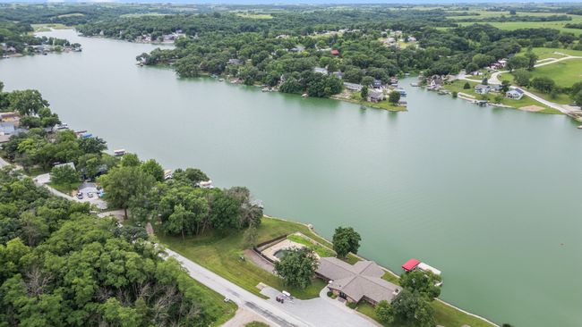9147 Diamondhead Dr, Home with 3 bedrooms, 4 bathrooms and null parking in Dexter IA | Image 16